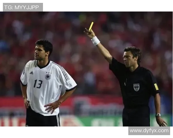 足球中场魔术师：顶级球星精彩集锦与精彩瞬间回顾